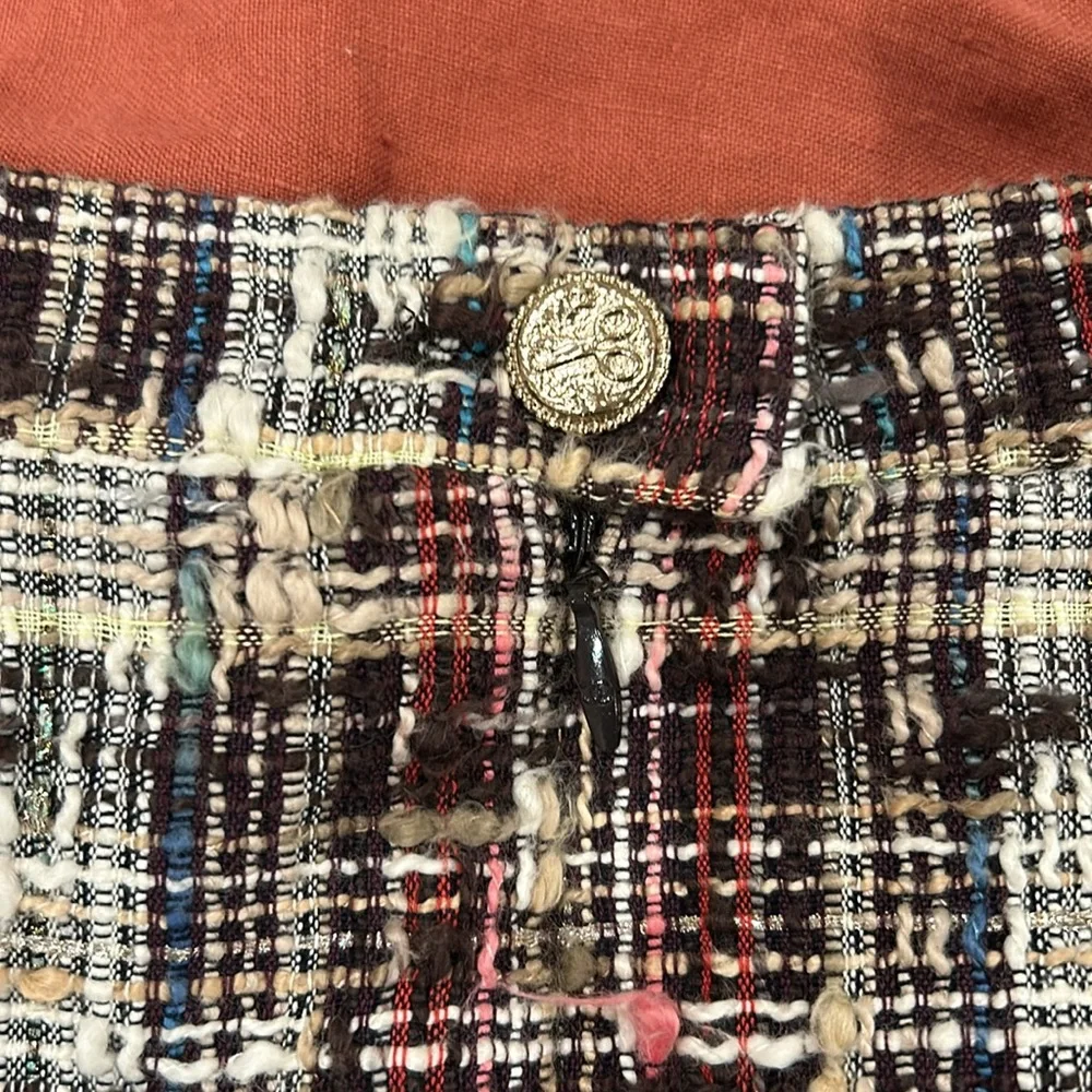 Chanel Skirt Size 42 (10) With Extra Fabric and Button